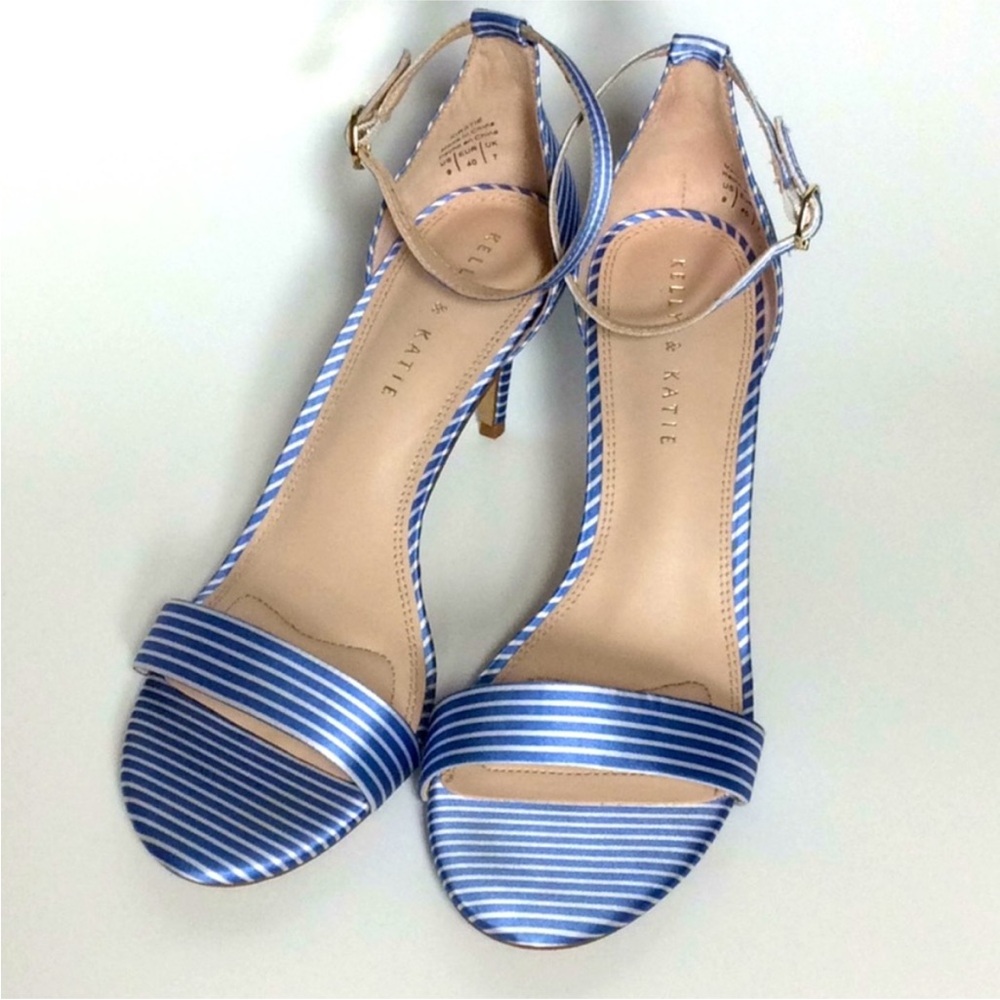 Kelly & Katie Blue Heels, Size 8.5